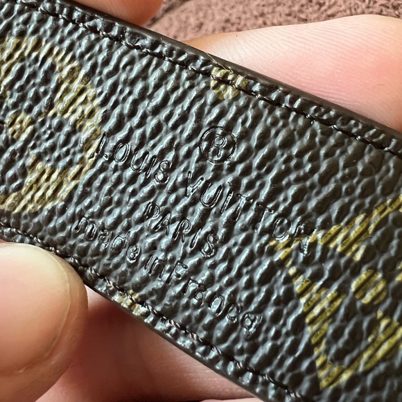 Louis Vuitton Monogram LV Belt - 48” Long (Size 120, M/L) - Gold Logo Buckle - Picture 9 of 10